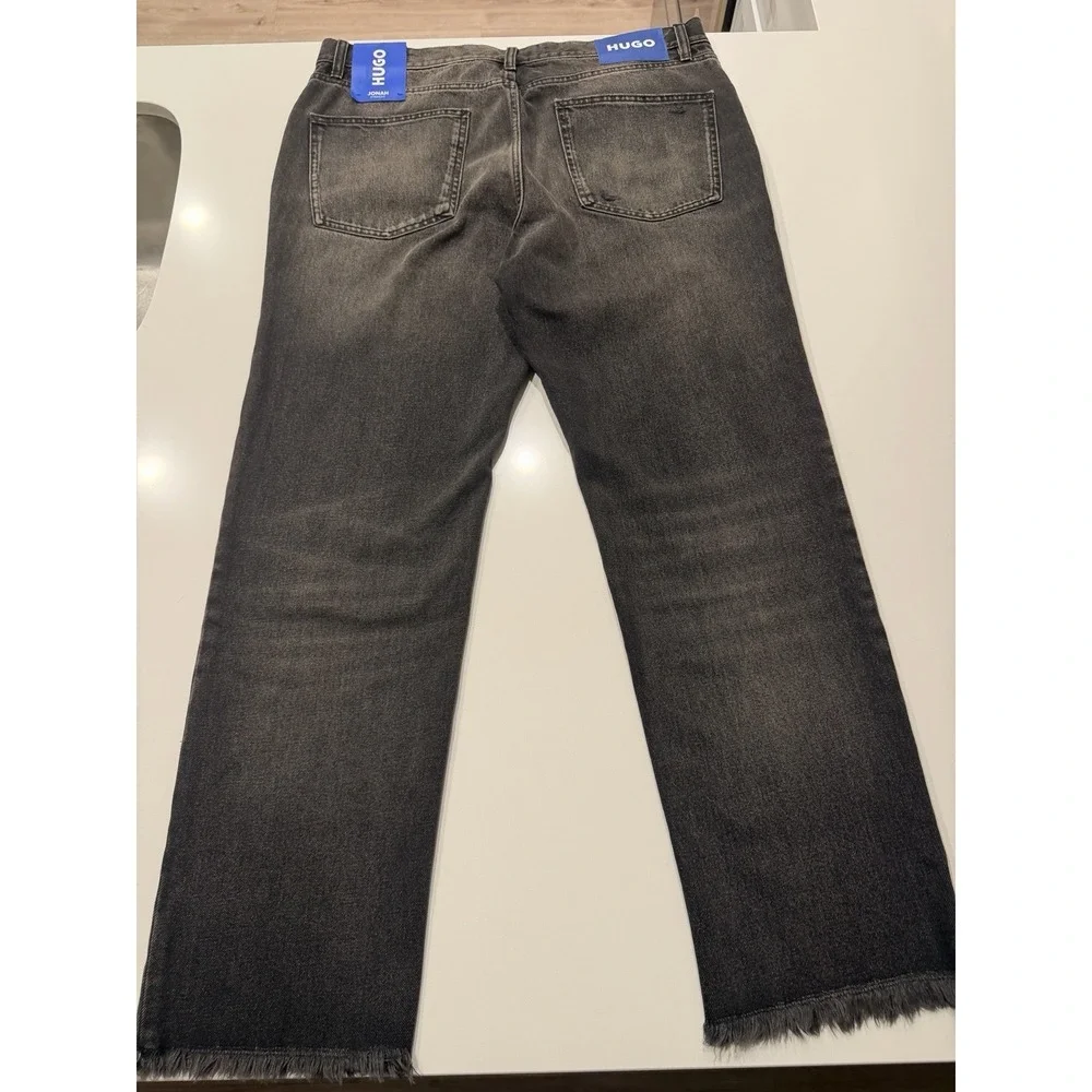 Hugo Boss Jonah Straight Fit Jeans Dark Grey Distressed Denim 50541593 36x32 NWT